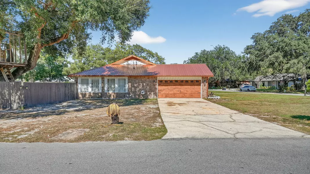 6500 Calle De Lago, Navarre, FL 32566