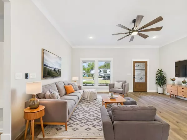 Mary Esther, FL 32569,410 W Pine Street