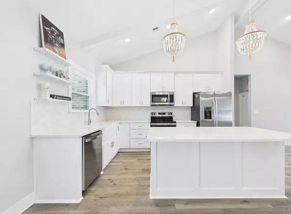 Mary Esther, FL 32569,410 W Pine Street