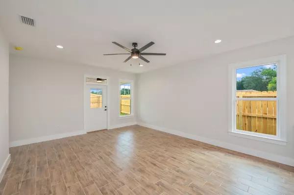 Fort Walton Beach, FL 32547,499 Apache Street