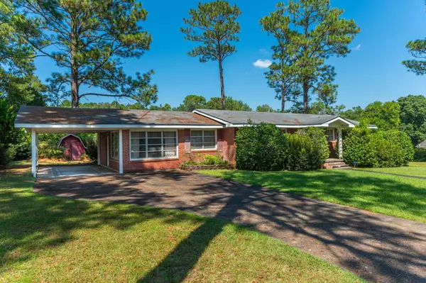 Defuniak Springs, FL 32435,73 Oaklawn Square