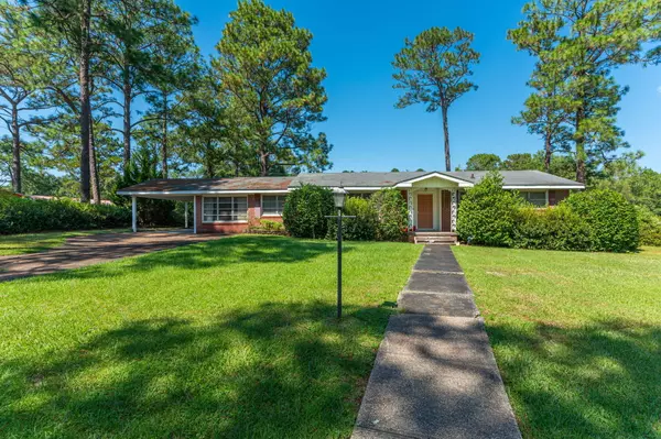 Defuniak Springs, FL 32435,73 Oaklawn Square