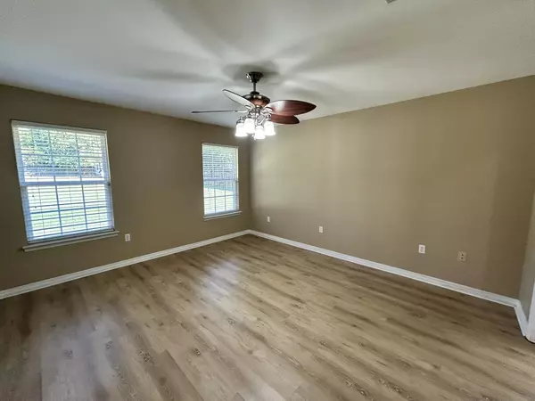 Crestview, FL 32539,5819 Roberts Road