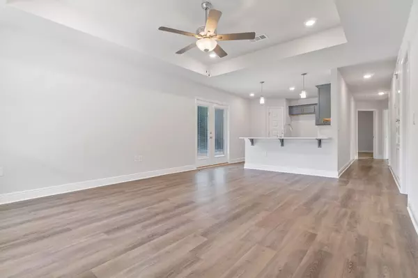 Defuniak Springs, FL 32433,224 E Iris Lane