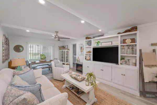 Destin, FL 32541,3857 Indian Trail #113