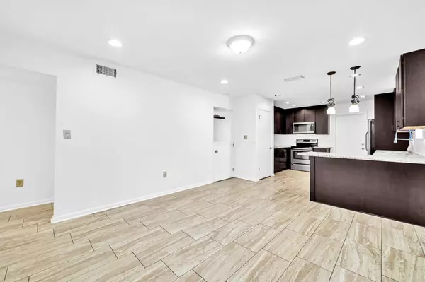 Destin, FL 32541,605 Sea Oats Drive