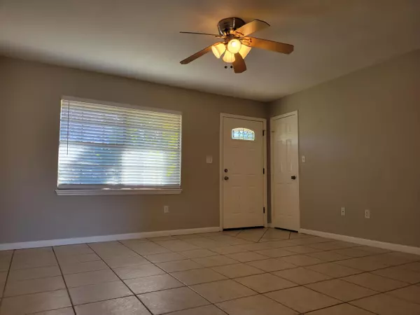 Destin, FL 32541,709 Whippoorwill Lane