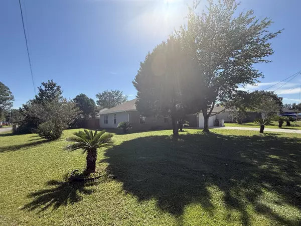 Navarre, FL 32566,2628 Andorra Street