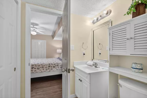 Fort Walton Beach, FL 32548,376 Santa Rosa Boulevard #206