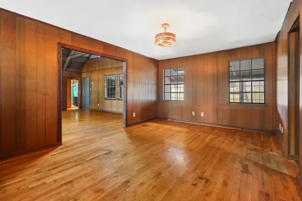 Destin, FL 32541,431 Benning Drive