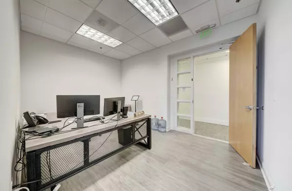 Destin, FL 32541,4300 Legendary Drive #C-214