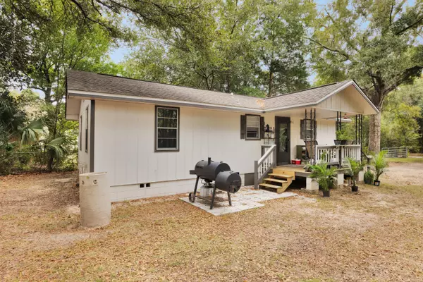 Crestview, FL 32536,227 Third Avenue