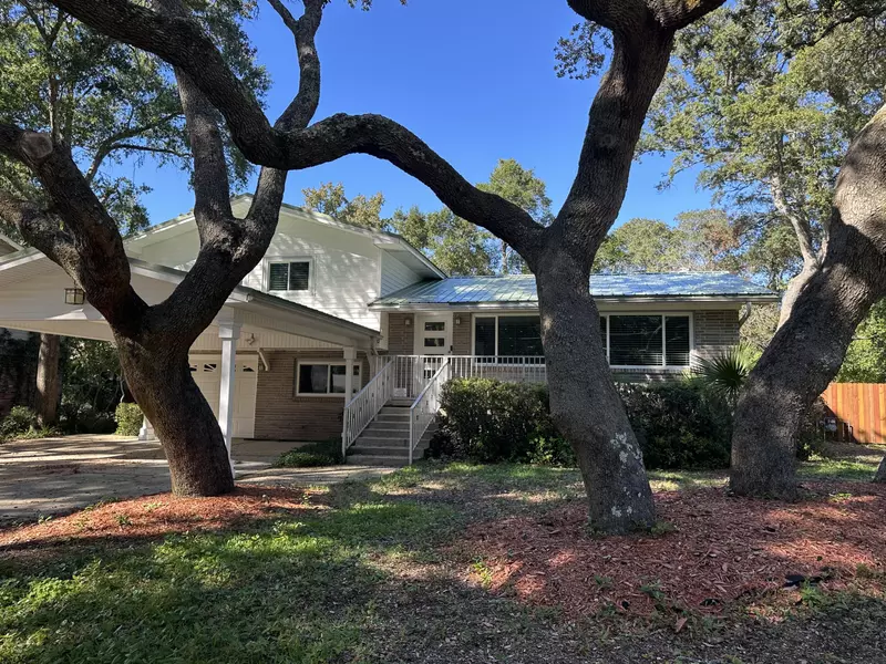 300 Plymouth Avenue, Fort Walton Beach, FL 32547