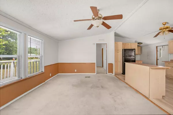Mary Esther, FL 32569,211 Evergreen Drive