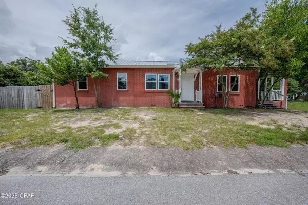 Panama City, FL 32401,1001 Oak Avenue