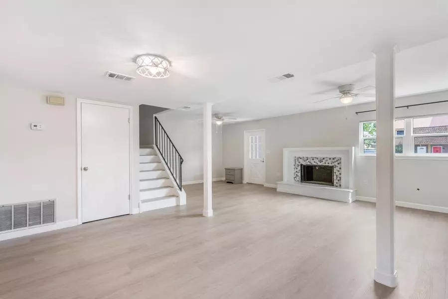 29 11Th Street  #A, Shalimar, FL 32579