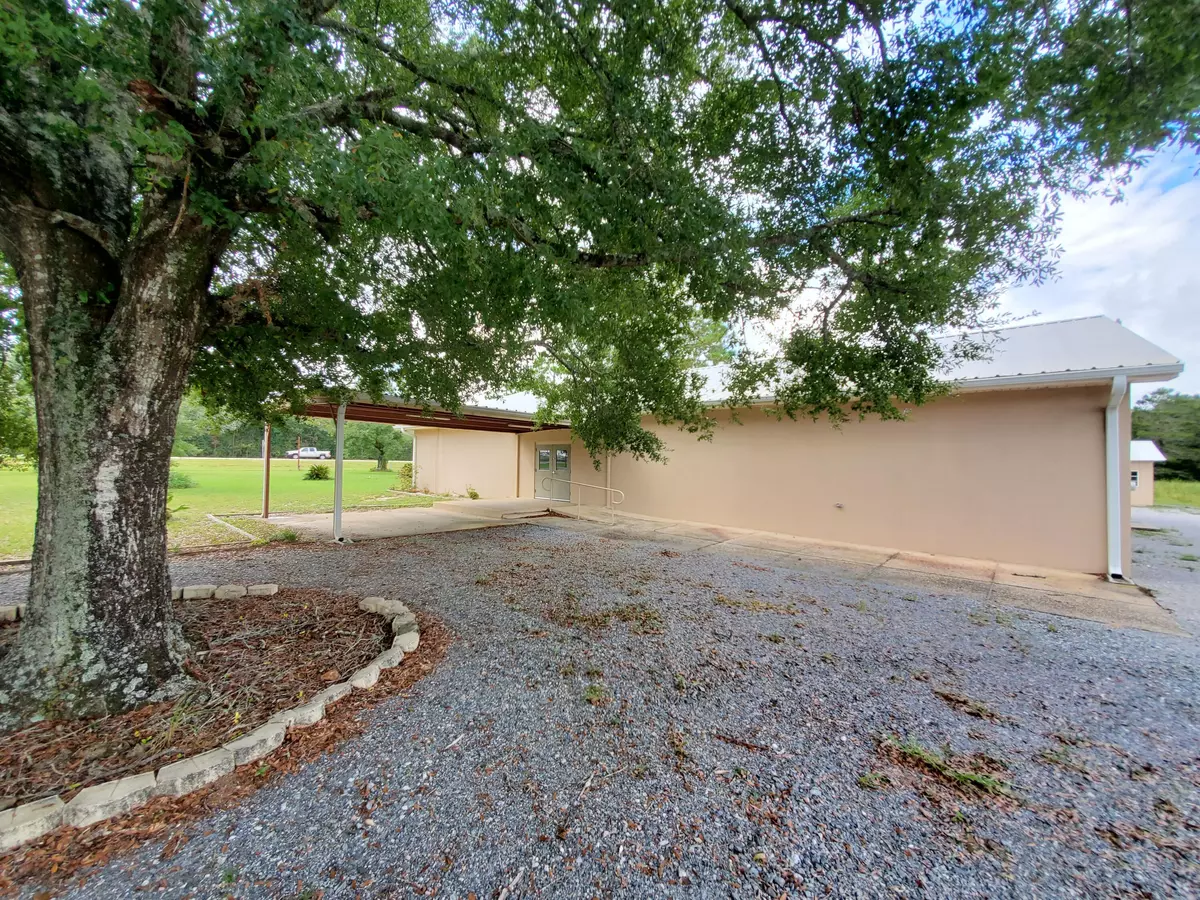 Defuniak Springs, FL 32433,47 Dr Roberts Drive