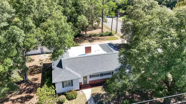 Defuniak Springs, FL 32435,111 Bay Avenue