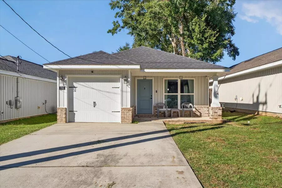 710 W Detroit Boulevard, City Of Pensacola, FL 32534