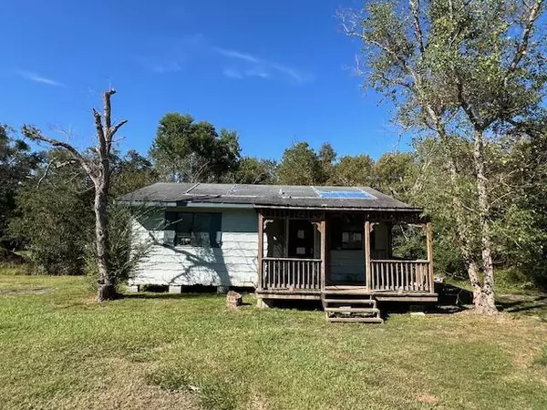 6040 Wiley, Mcdavid, FL 32568