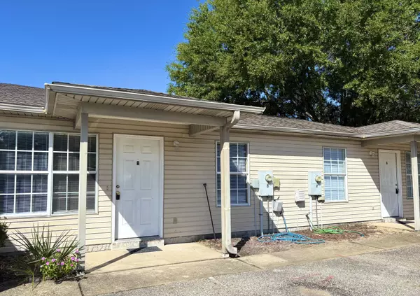 6903 SEA TURTLE Circle  #B, Navarre, FL 32566