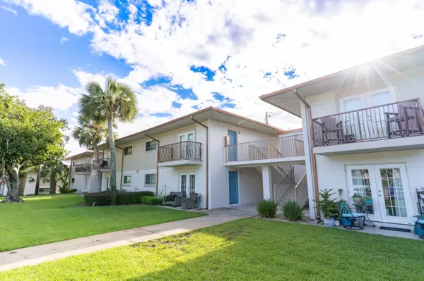 2100 W Beach Drive  #APT E201, Panama City, FL 32401