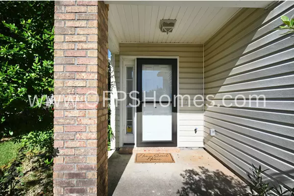 Fort Walton Beach, FL 32547,933 Scenic Oak Lane