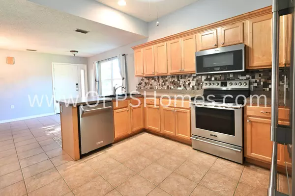 Fort Walton Beach, FL 32547,933 Scenic Oak Lane