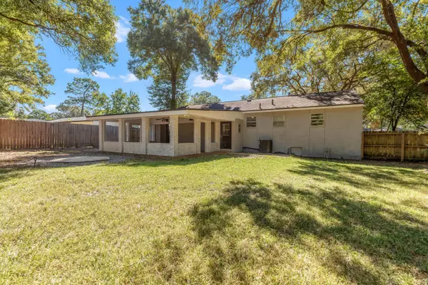 Valparaiso, FL 32580,348 Chicago Avenue