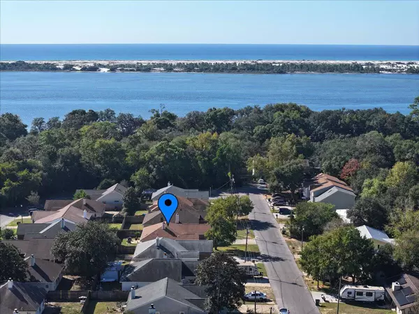 479 Cascabellas Street, Mary Esther, FL 32569