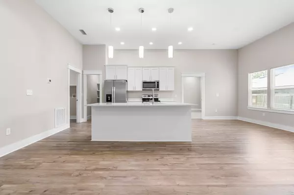 Mary Esther, FL 32569,5 Romana Lane