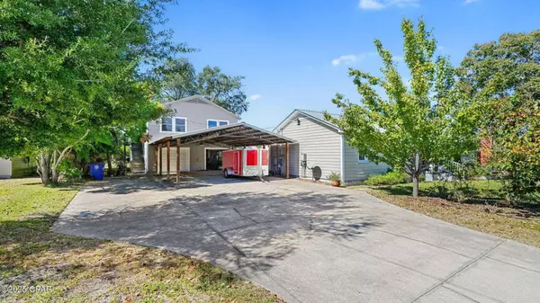 Panama City, FL 32401,215 N MacArthur Avenue