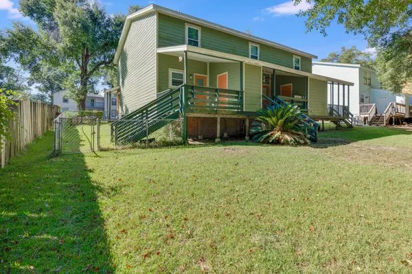 Crestview, FL 32539,119-123 Hampton Drive