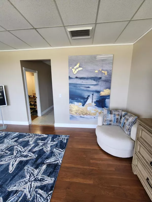 Panama City Beach, FL 32413,17320 Panama City Beach Parkway  #205