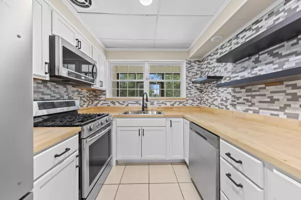 Fort Walton Beach, FL 32548,123 SW Robinwood Drive