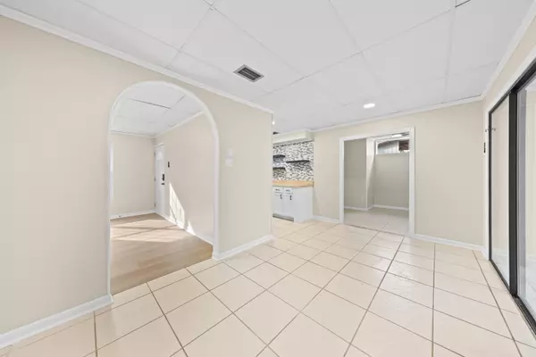 Fort Walton Beach, FL 32548,123 SW Robinwood Drive