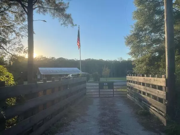 Ponce De Leon, FL 32455,2822 Old Mill Road