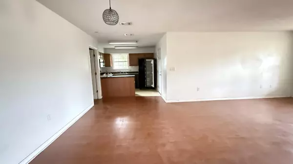 Crestview, FL 32536,292 E North Avenue