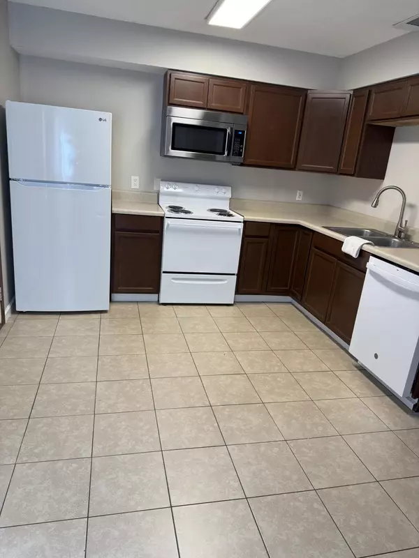 Fort Walton Beach, FL 32547,226 Pelham Road Road #6