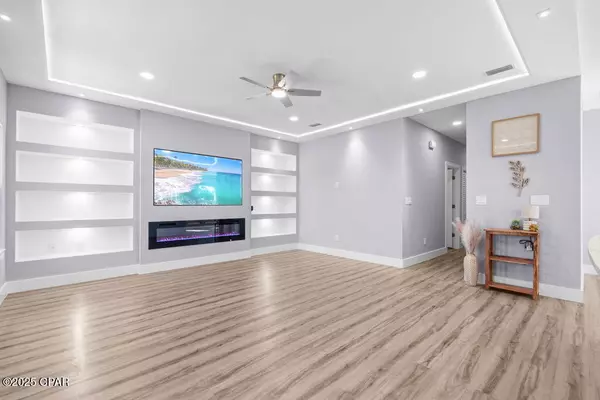 Panama City, FL 32401,724 Sheffield Avenue