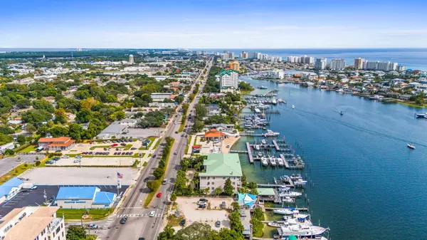 Destin, FL 32541,602 Harbor Boulevard #203