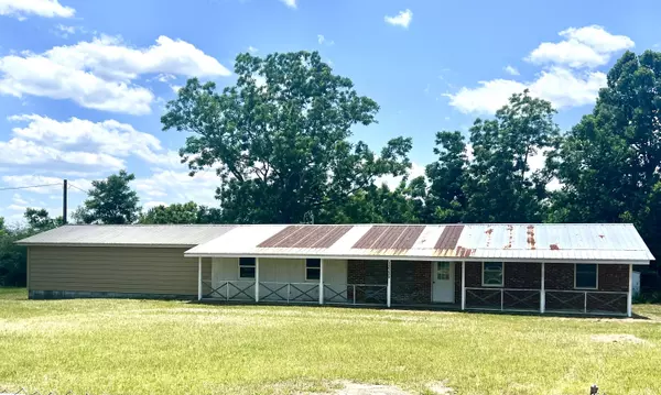 13325 N Us Highway 331, Defuniak Springs, FL 32433