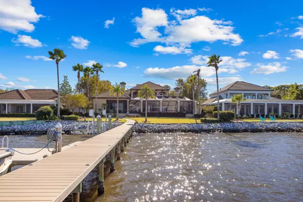 Destin, FL 32541,446 Admiral Court