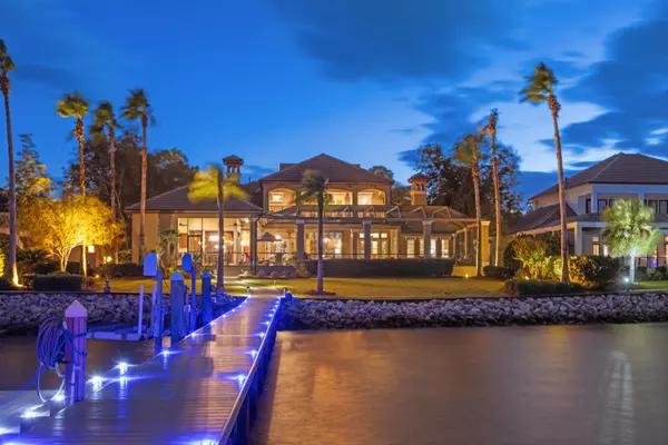 Destin, FL 32541,446 Admiral Court