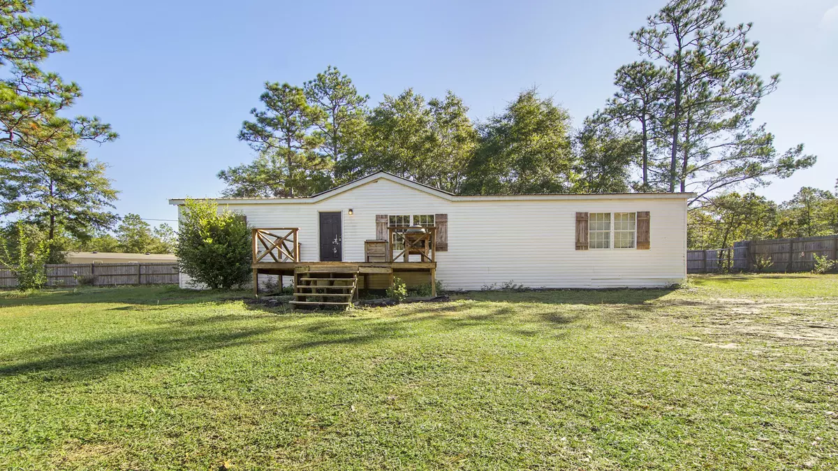 Defuniak Springs, FL 32433,607 E TIGER LILY LN Lane