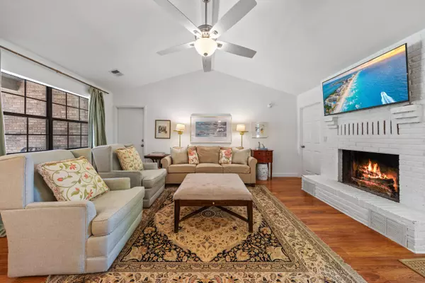 Niceville, FL 32578,207 Oakwood Circle