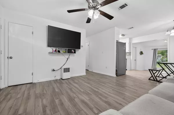 Crestview, FL 32539,313 Brackin Street #A