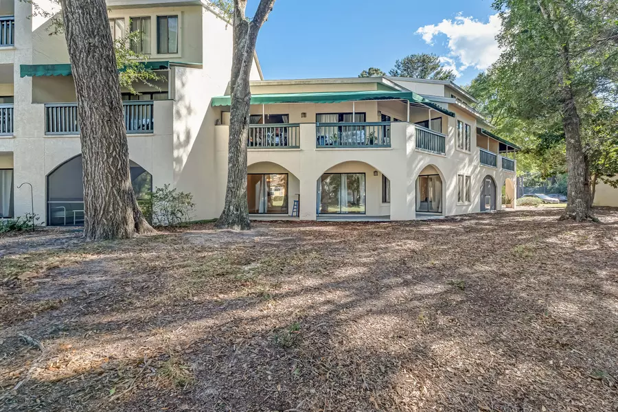 303 Westlake Court, Niceville, FL 32578