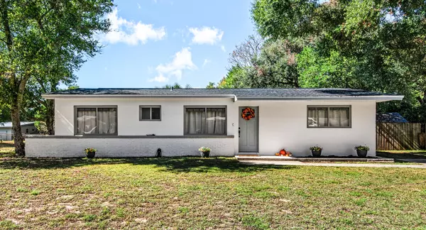 Mary Esther, FL 32569,415 Avon Lane