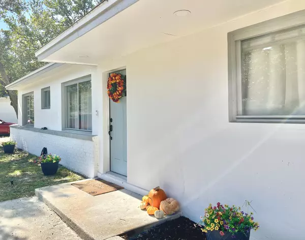 Mary Esther, FL 32569,415 Avon Lane